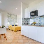 Tatil Evi Raf